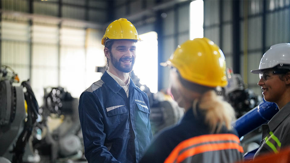 Why should companies use contract engineers?